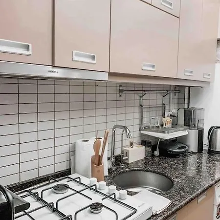 Apartament In Cihangir, Comfortable, Central With Garden *
